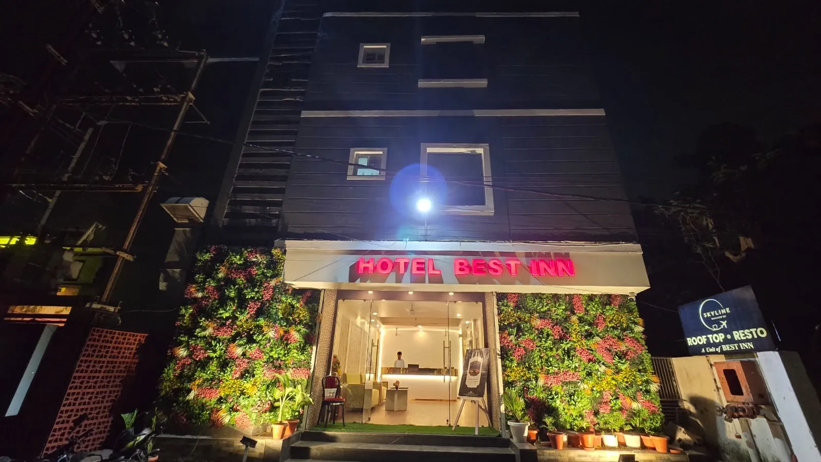 Rooftop Restaurants in Bhubaneswar || Sky Line Resto & Rooftop